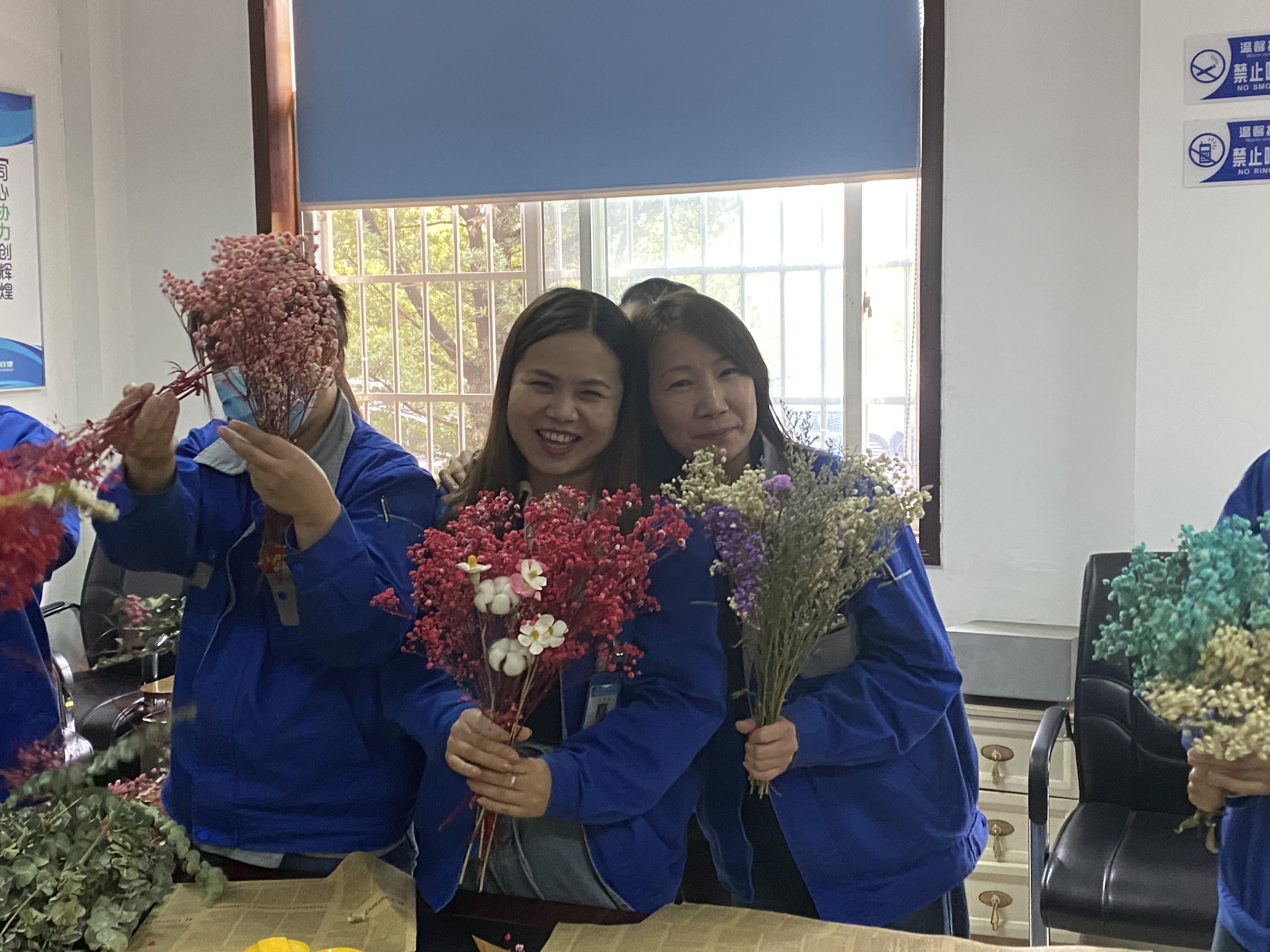 尊龙Z6官方网站,宏明尊龙Z6官方网站,株洲电子科技,湖南电容器,株洲电容器,电容器